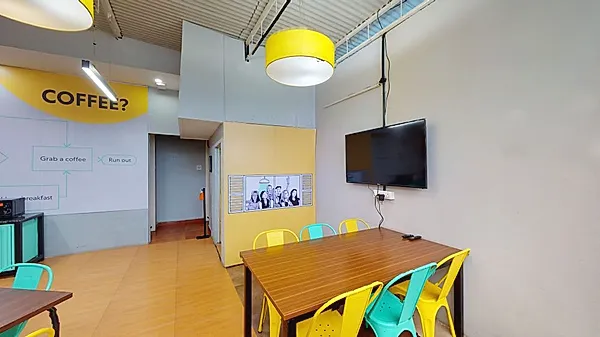 PG in Geeta Bhawan with Dining Area