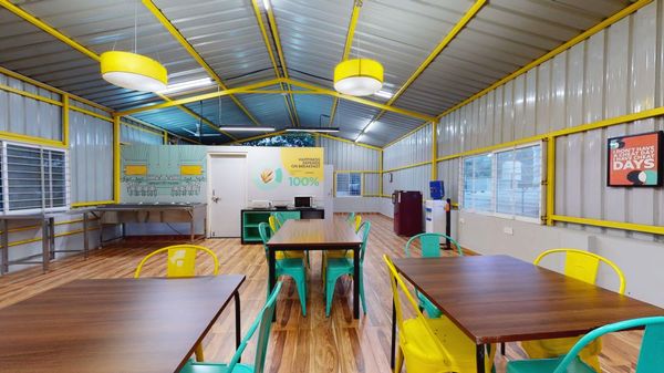 PG in Geeta Bhawan with Dining Area