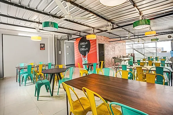 PG in Kondapur with Dining Area