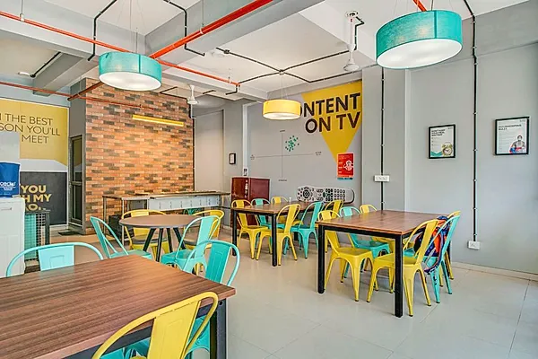 PG in Gota with Dining Area