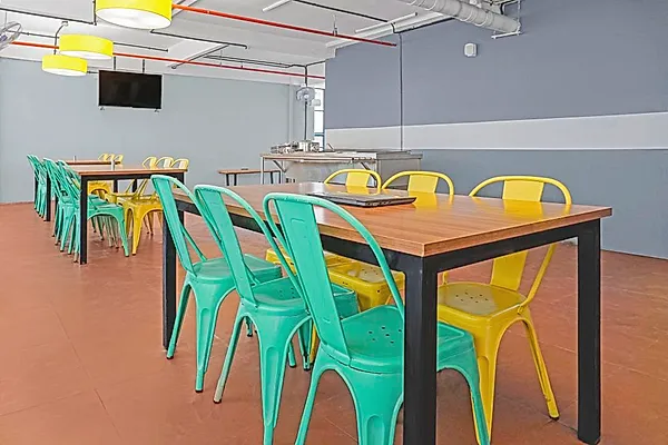 PG in Wakad with Dining Area