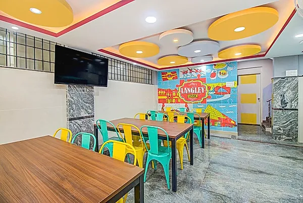 PG in Kadubeesanahalli with Dining Area