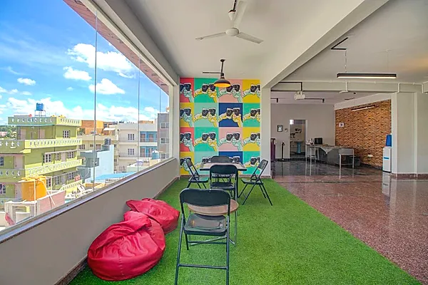 PG in Kengeri with Common Area