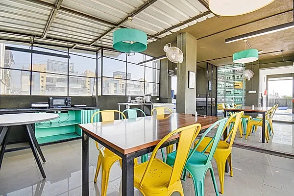 PG in Dhankawadi with Dining Area