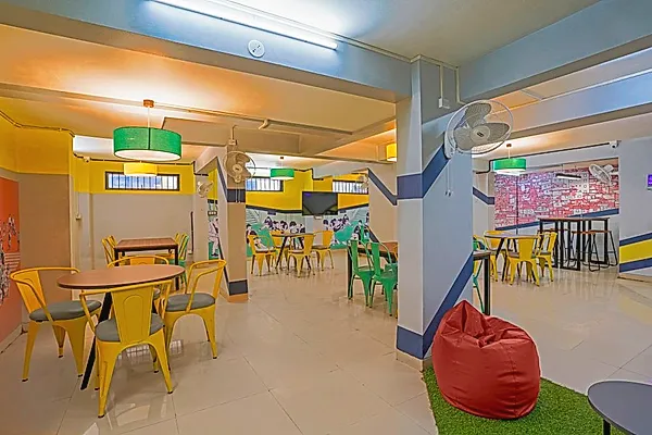 PG in Kharghar with Dining Area