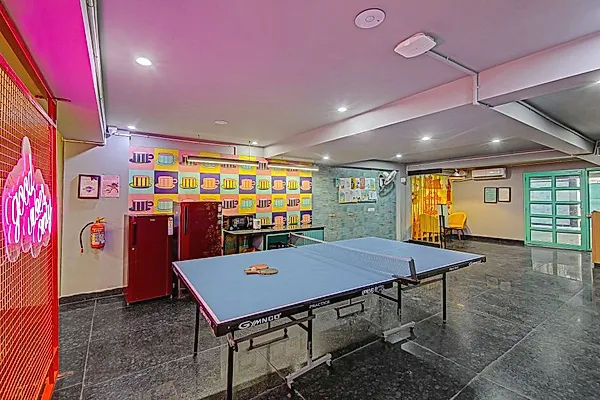 PG in North Campus with Common Area
