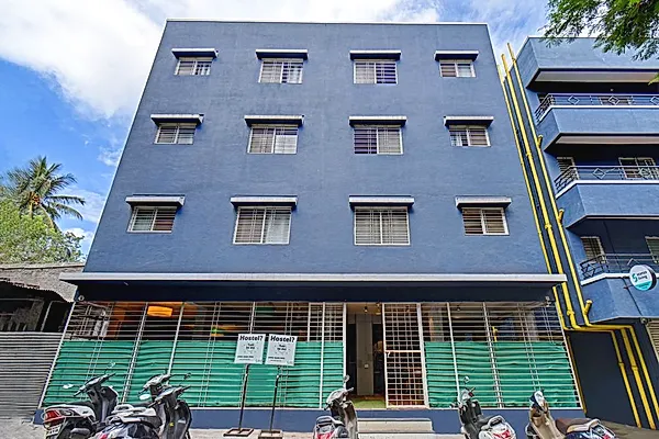 PG in Kothrud Facade