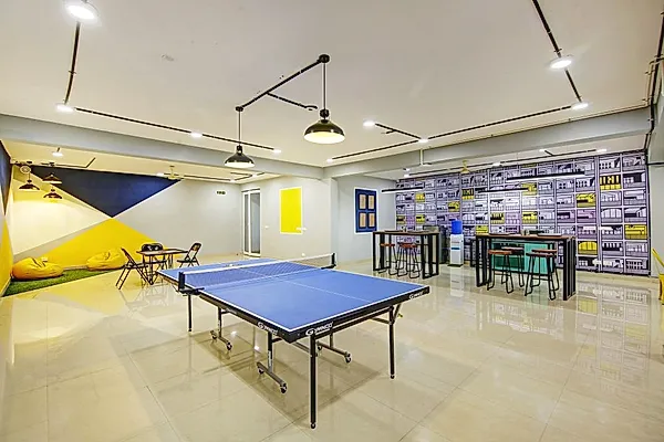 PG in HUDA City Center with Common Area