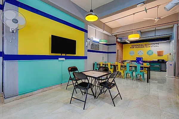 PG in Dhankawadi with Common Area