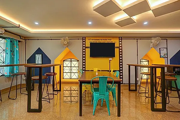 PG in Kakkanad with Common Area