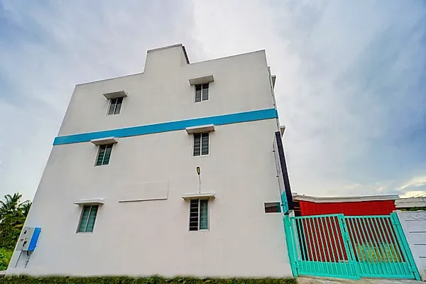 PG in Saravanampatti Facade