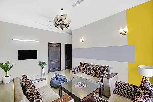 Apartment in Golf Course Extension with Living Area