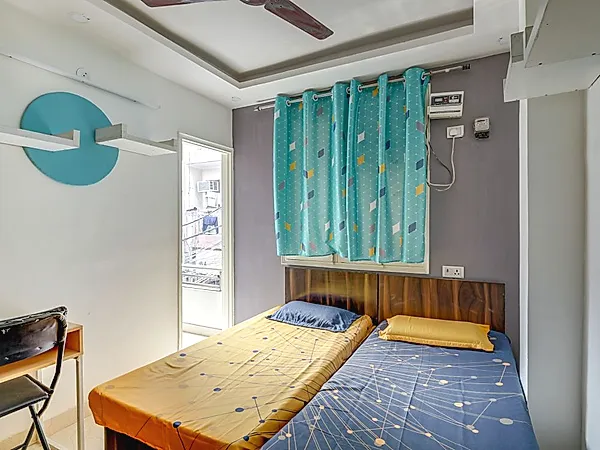 PG in Laxmi Nagar