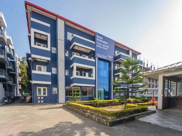 PG in Pondha Facade