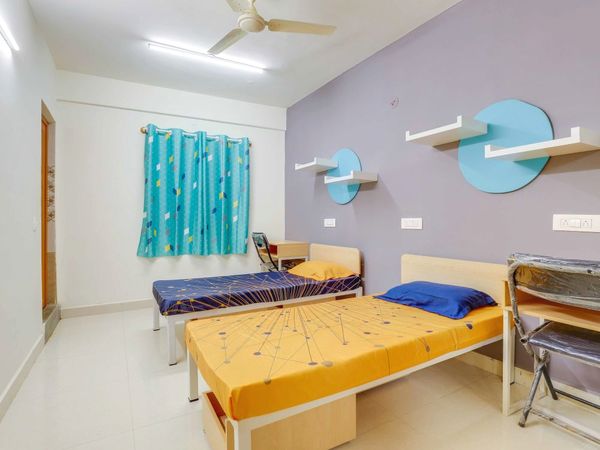 PG in Akurdi with Common Area
